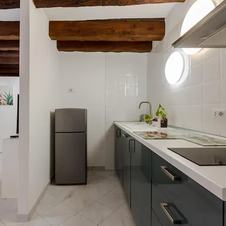 Guesthost - Comfy In The Heart Of * Cagliari