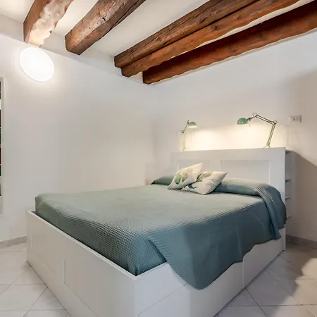 Apartmán Guesthost - Comfy In The Heart Of Cagliari