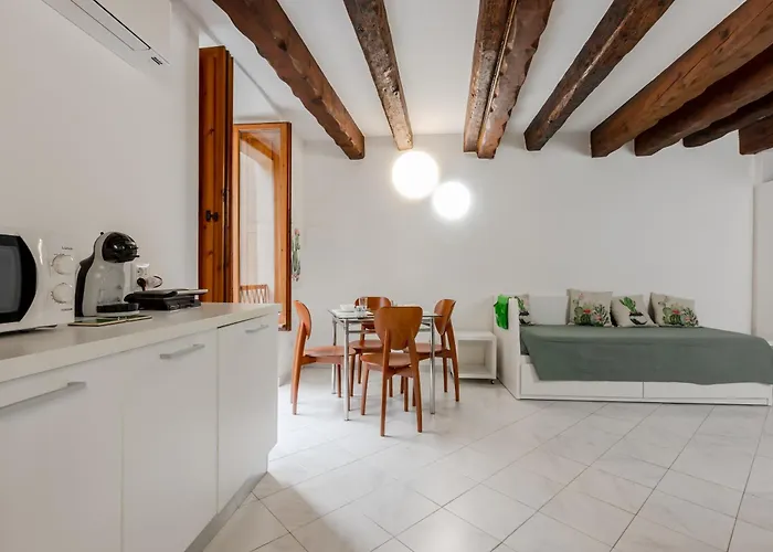 Apartment Guesthost - Comfy In The Heart Of Cagliari